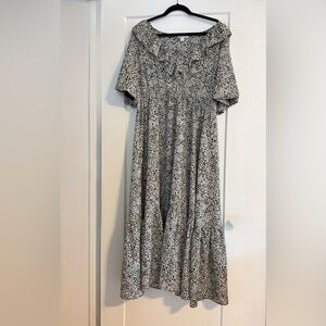 NWOT Topshop Cream and Black Abstract Pattern Dress. Ruffles. Maxi. Size 14